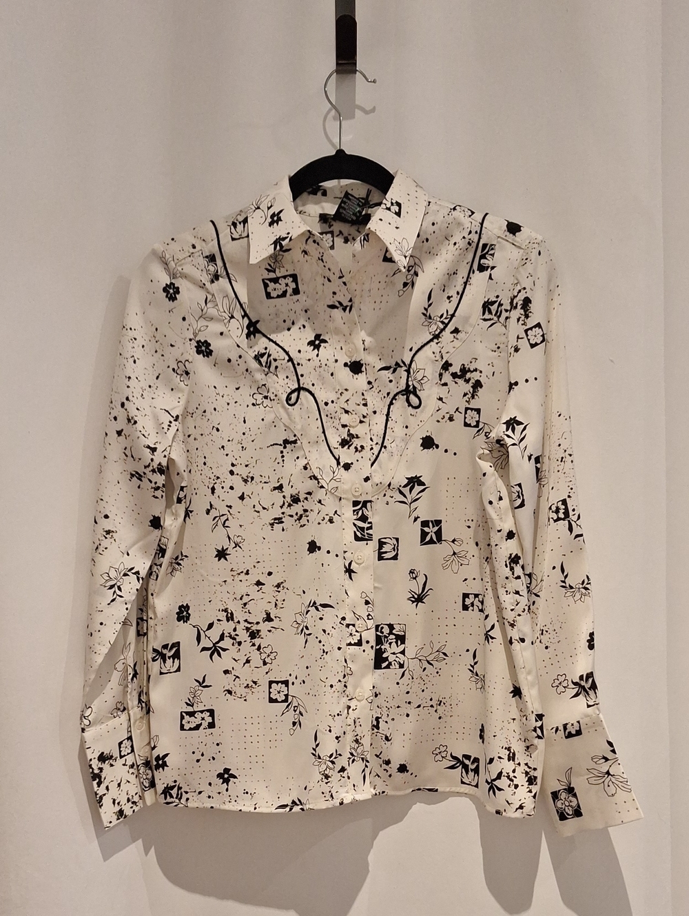 Rachel Zoe Cowgirl White Button-Down Shirt with Black Floral Print
